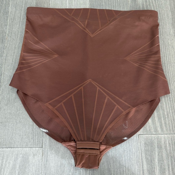 Honeylove Shadow Sculpt High Waist Brief in TOFFEE Plus Size 2X Shapewear Faja - Picture 13 of 15